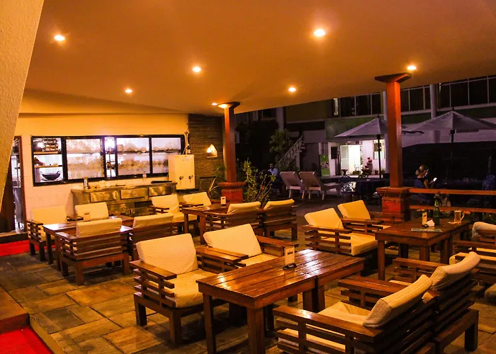 Hotel Woodland